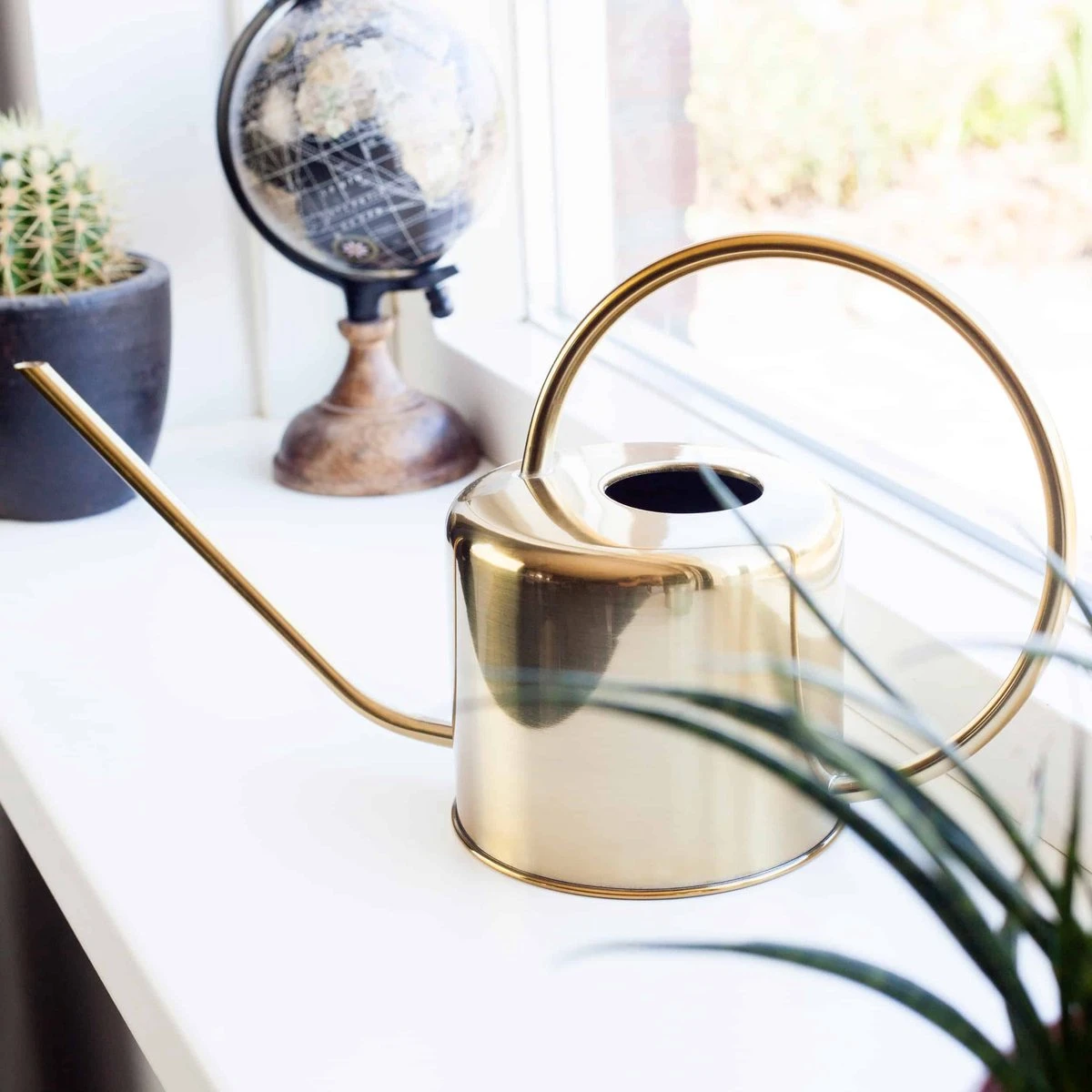 Kikkerland Vintage Gieter - Plantengieter Voor Binnen - Goud - 1,2L - Retro - Metaal - Afbeelding 3