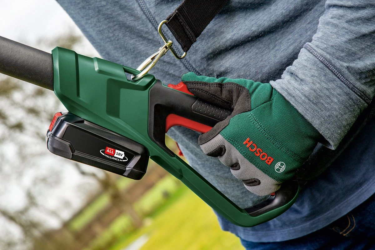 Bosch UniversalHedgePole 18 Heggenschaar Op Steel - Met 18 V Accu En Lader - Afbeelding 6