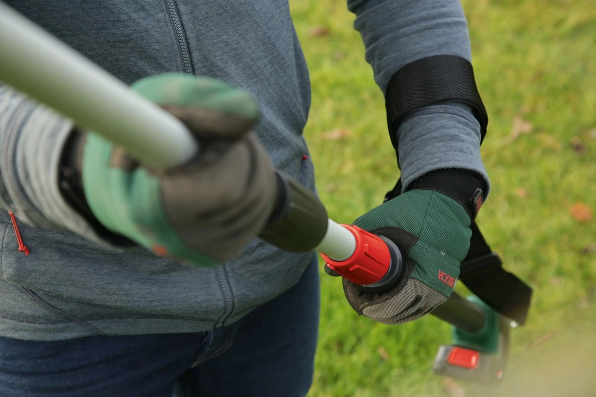 Bosch UniversalHedgePole 18 Heggenschaar Op Steel - Met 18 V Accu En Lader - Afbeelding 13