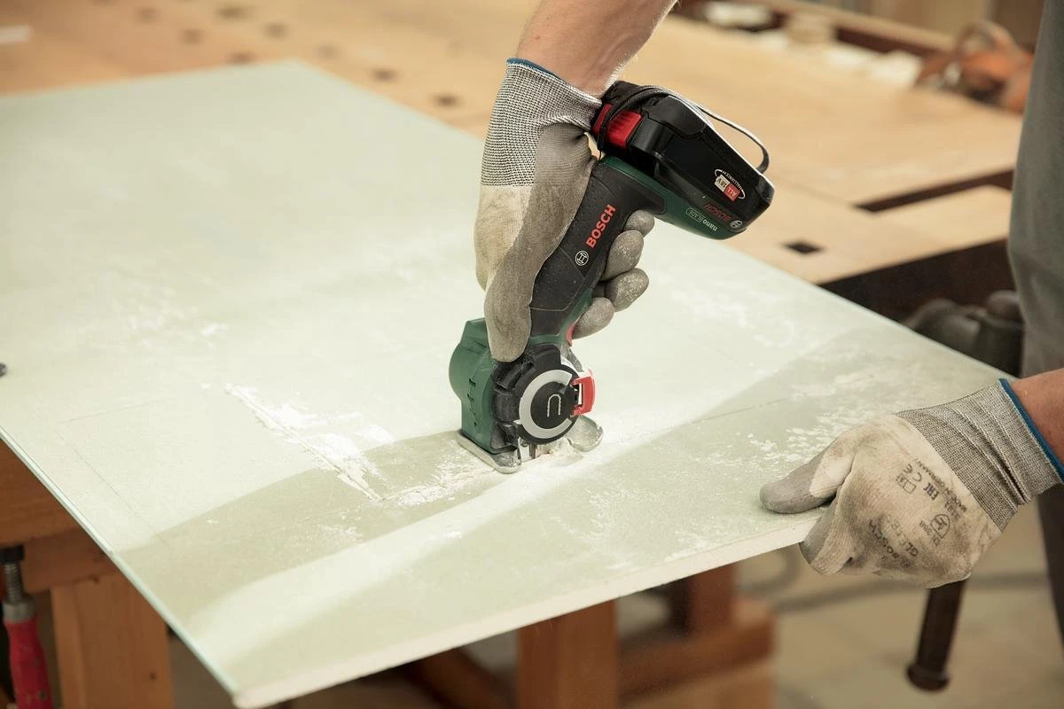 Bosch AdvancedCut 18 Microkettingzaag - Met 1 X 18 V Accu En Lader - Afbeelding 6